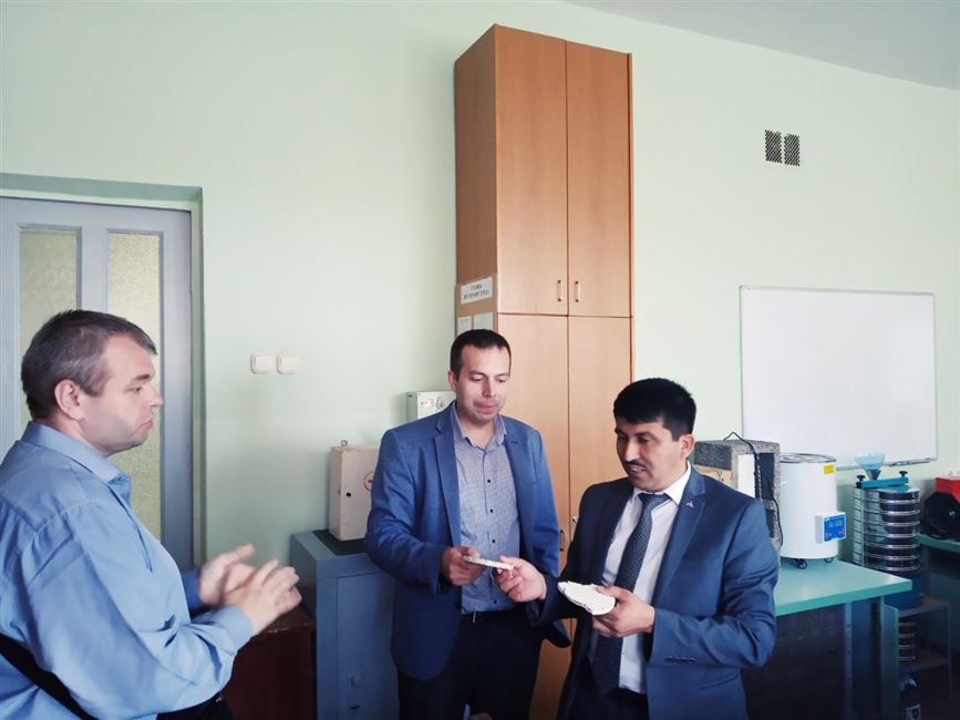 Сотрудничество с Ташкентским химико-технологическим институтом